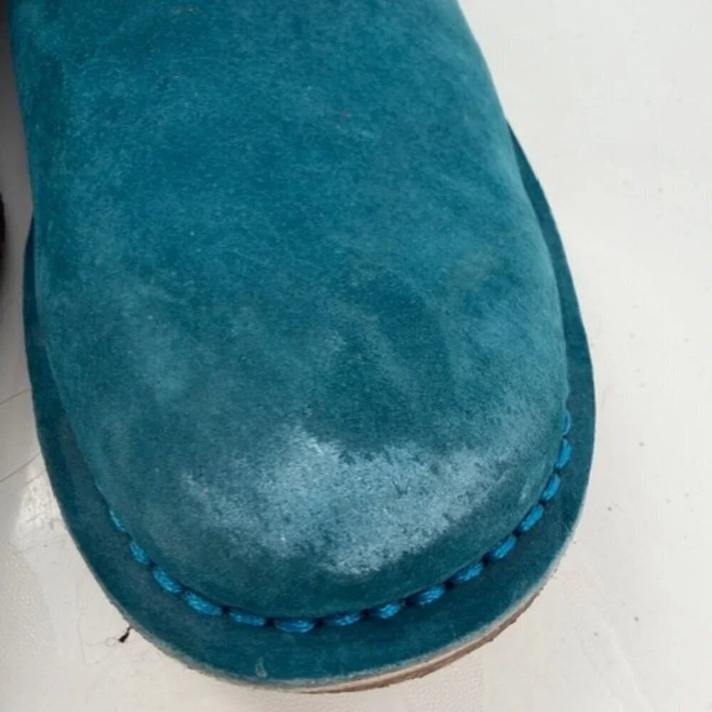 RARE! UGG Turquoise Teal Blue Suede Lace Up Chukka Boots Sz 9